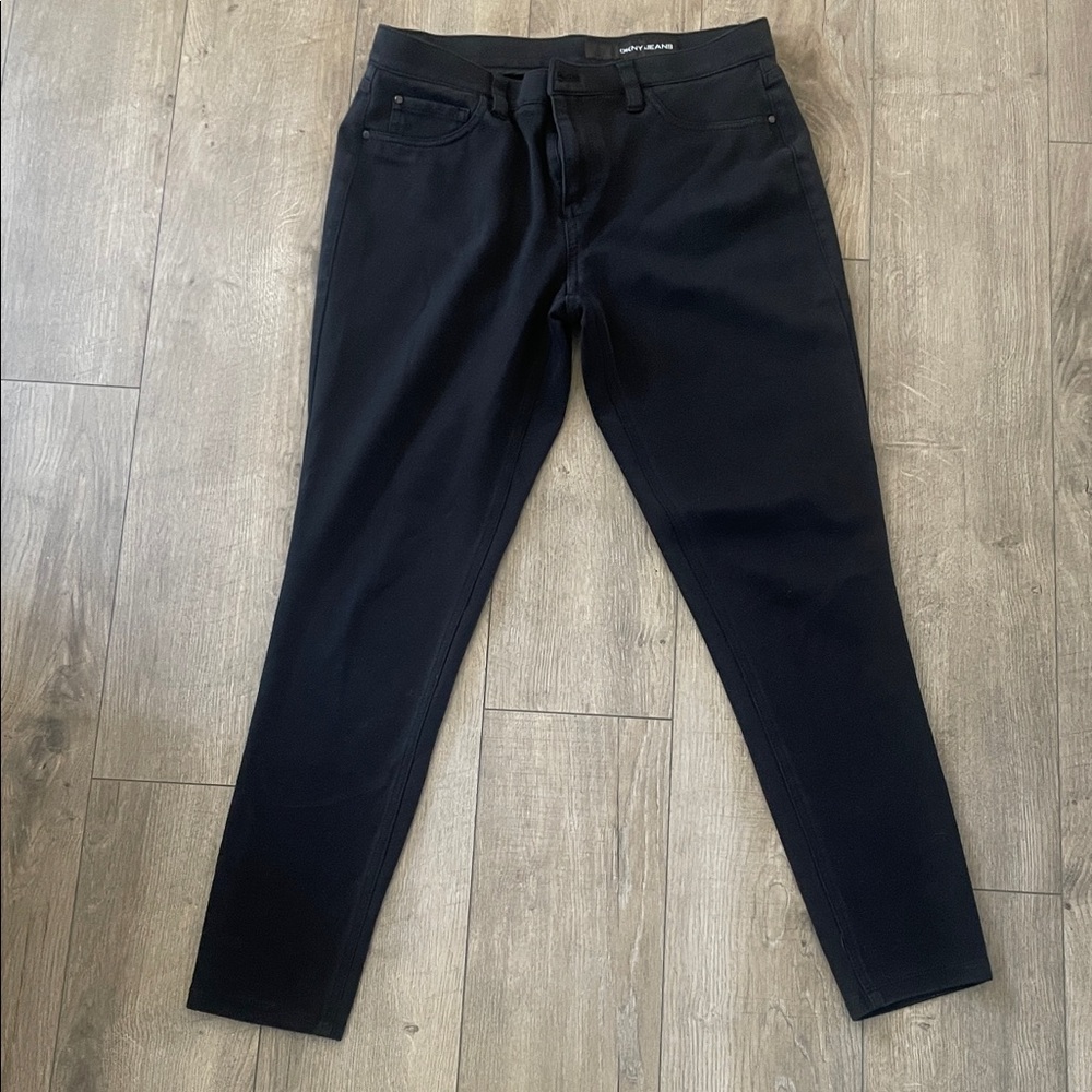 DKNY women’s black jeggings size 8
